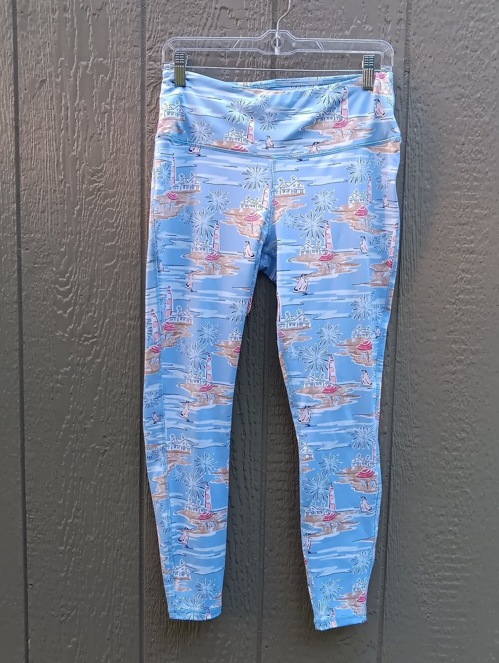 CROWN & IVY Lighthouse Beach Blue Leggings Size M